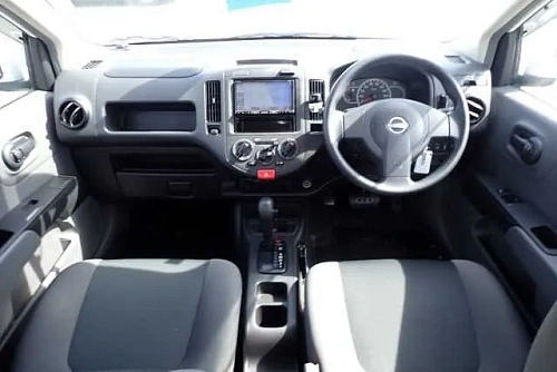 NISSAN AD 2021