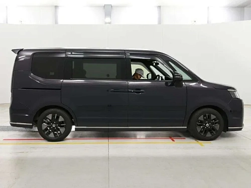 HONDA STEP WAGON 2023